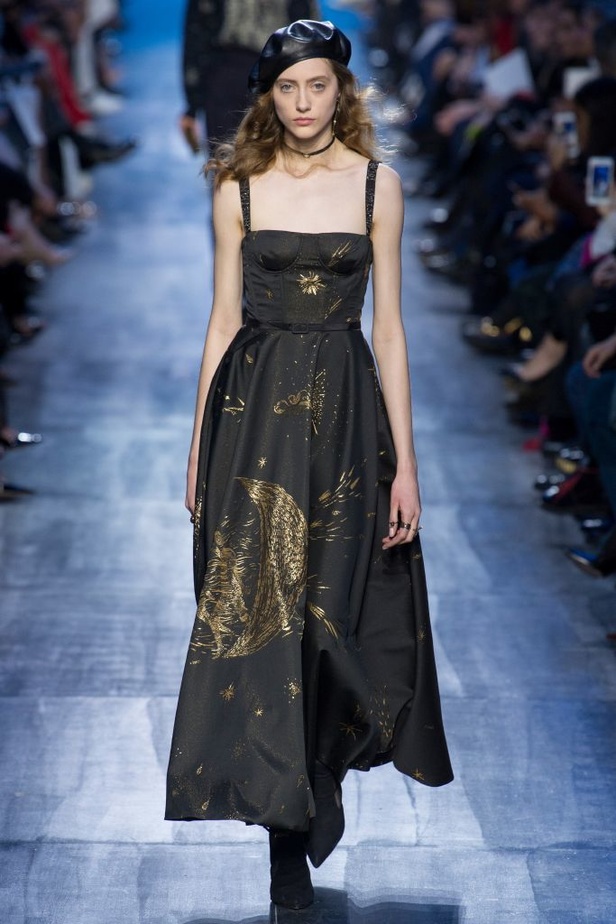 مجموعة كريستيان ديور للألبسة الجاهزة لخريف و شتاء 2017