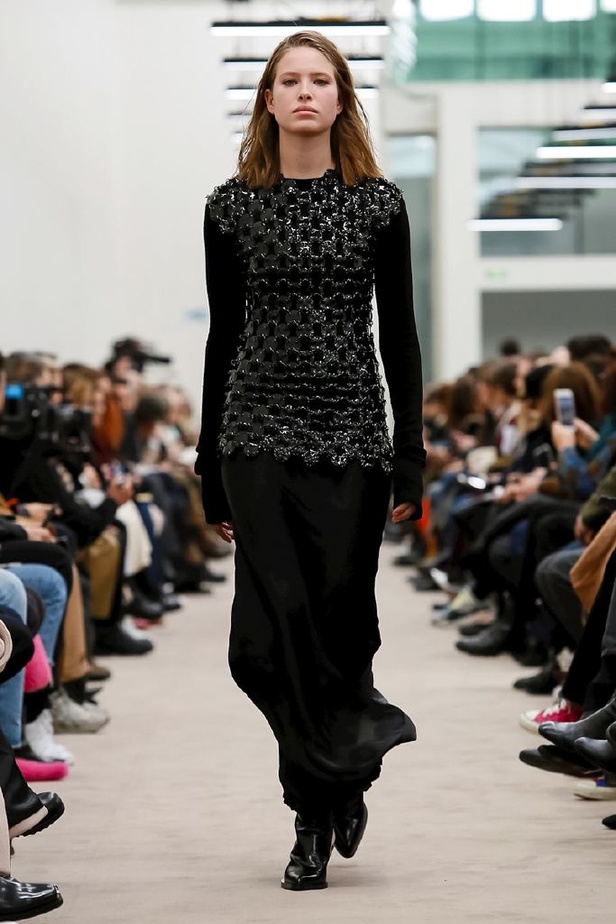 عرض ازياء باكو رابان لخريف وشتاء 2018