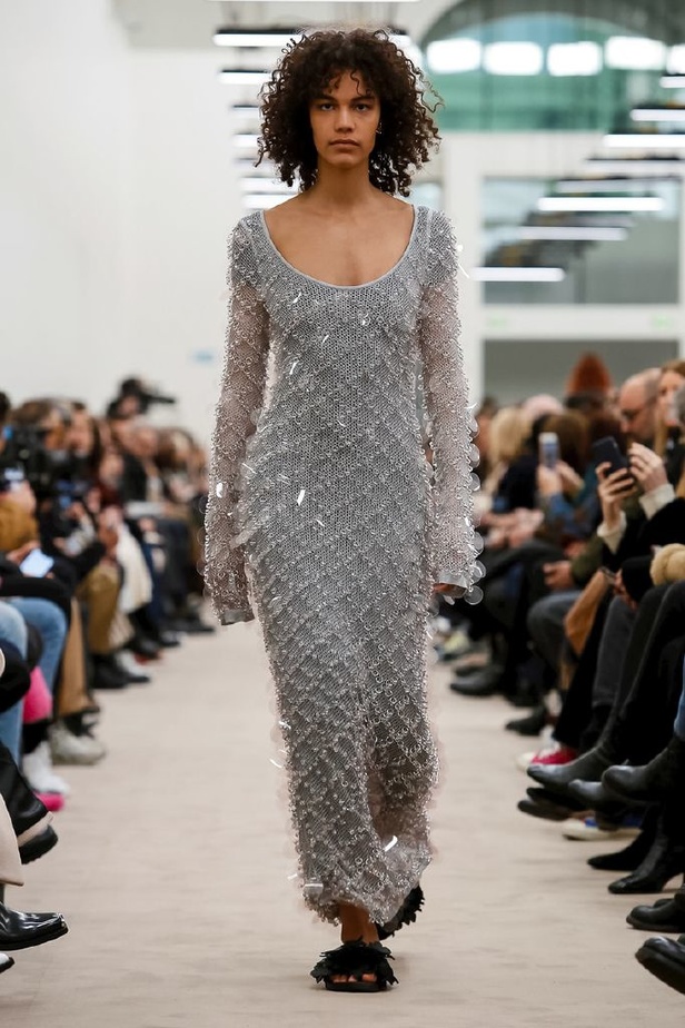 عرض ازياء باكو رابان لخريف وشتاء 2018