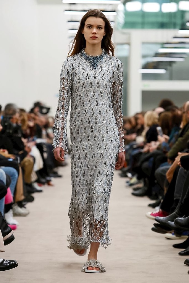 عرض ازياء باكو رابان لخريف وشتاء 2018