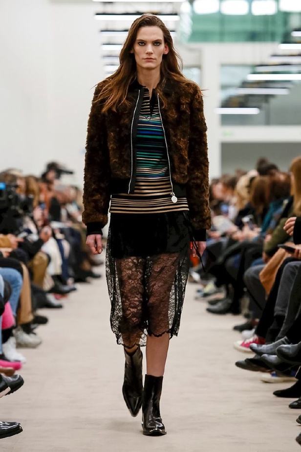 عرض ازياء باكو رابان لخريف وشتاء 2018