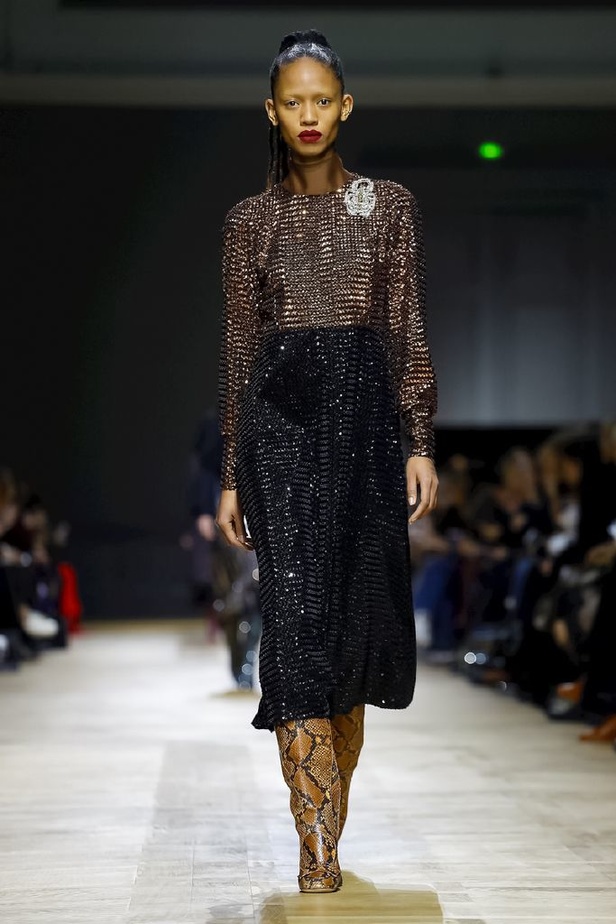 عرض ازياء روشاس لخريف وشتاء 2018