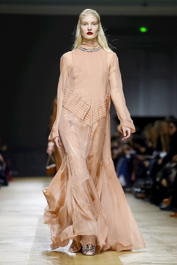 عرض ازياء روشاس لخريف وشتاء 2018