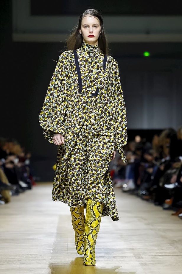 عرض ازياء روشاس لخريف وشتاء 2018