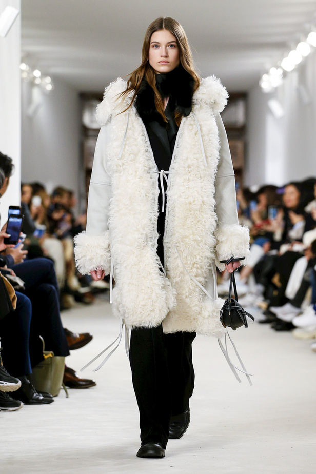 عرض ازياء لويفي لخريف وشتاء 2018