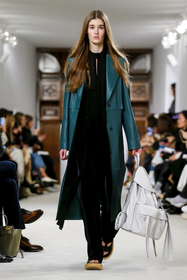 عرض ازياء لويفي لخريف وشتاء 2018