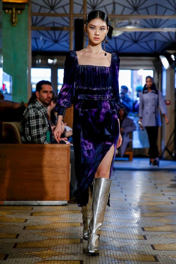 عرض ازياء ألتوزارا لخريف وشتاء 2018