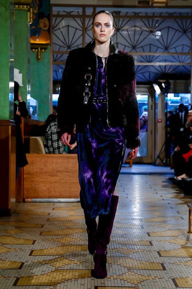 عرض ازياء ألتوزارا لخريف وشتاء 2018