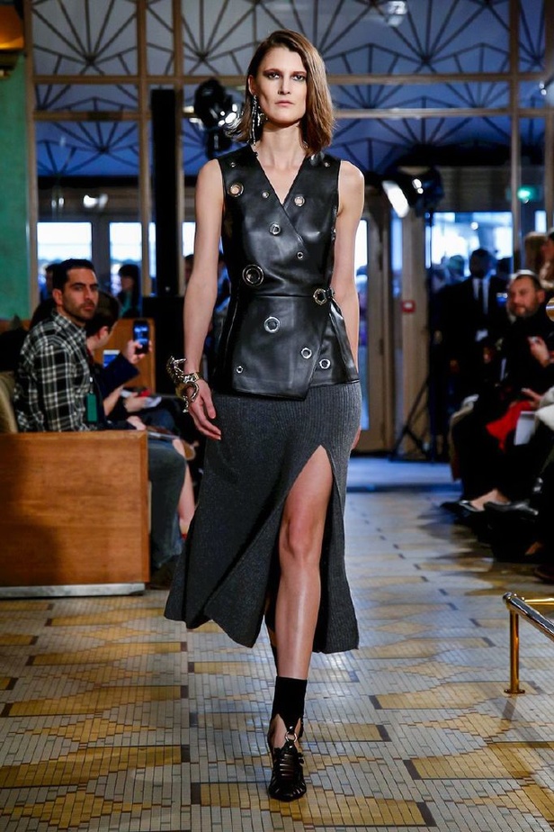 عرض ازياء ألتوزارا لخريف وشتاء 2018