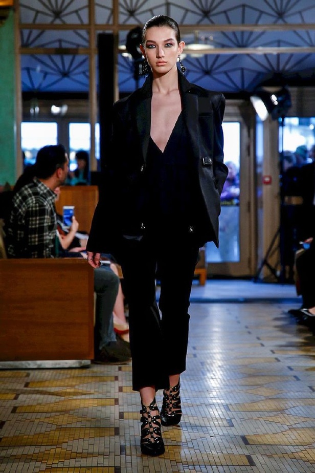 عرض ازياء ألتوزارا لخريف وشتاء 2018