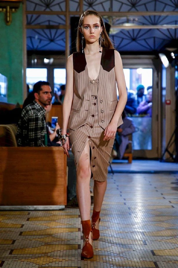 عرض ازياء ألتوزارا لخريف وشتاء 2018