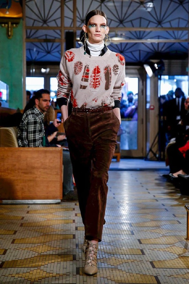 عرض ازياء ألتوزارا لخريف وشتاء 2018