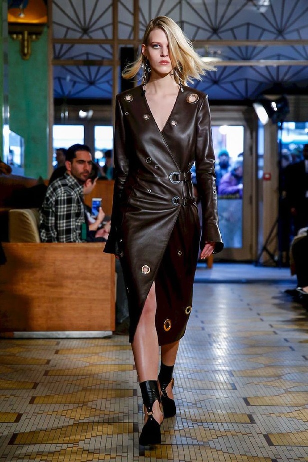 عرض ازياء ألتوزارا لخريف وشتاء 2018