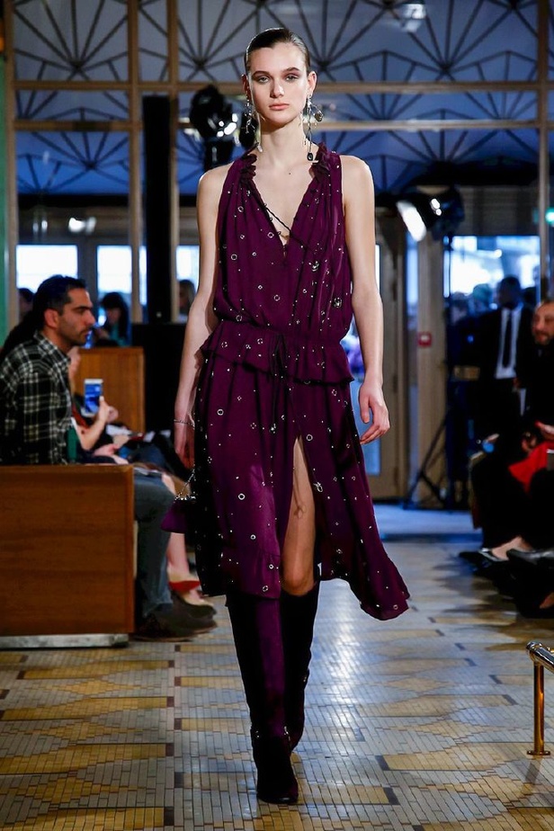 عرض ازياء ألتوزارا لخريف وشتاء 2018