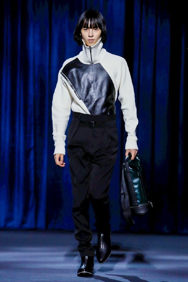 أزياء جيفنشي تظهر شخصية المرأة العملية والقوية