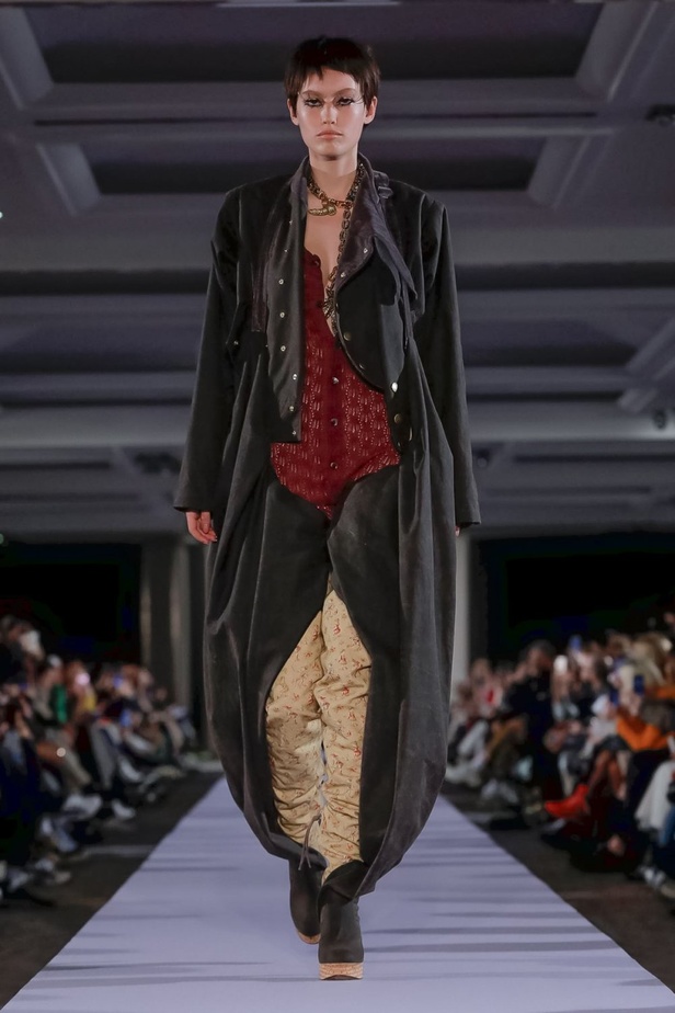 عرض أزياء Vivienne Westwood لخريف وشتاء 2019