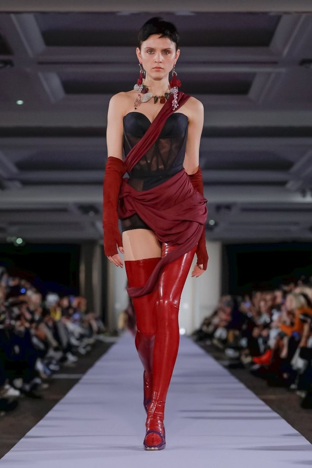 عرض أزياء Vivienne Westwood لخريف وشتاء 2019