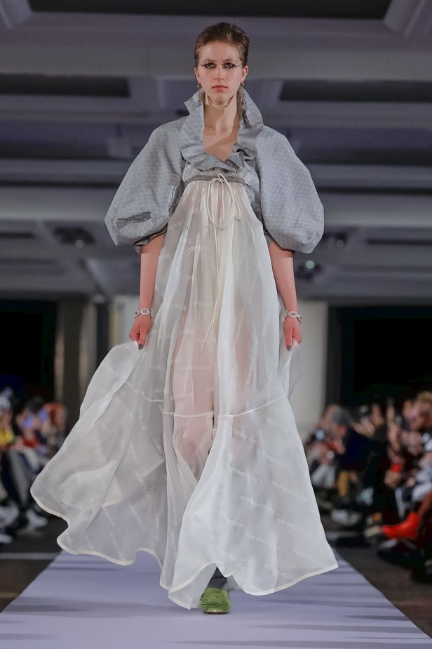 عرض أزياء Vivienne Westwood لخريف وشتاء 2019