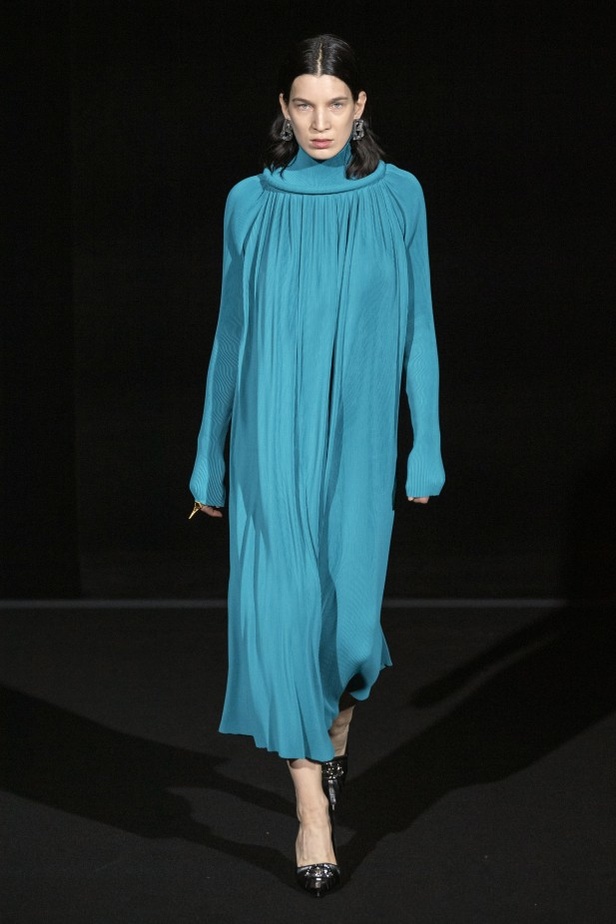 عرض Balenciaga لخريف 2019