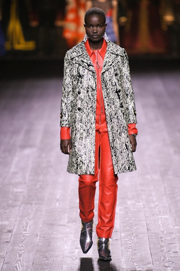 عرض مجموعة Louis Vuitton لموسم خريف وشتاء 2020