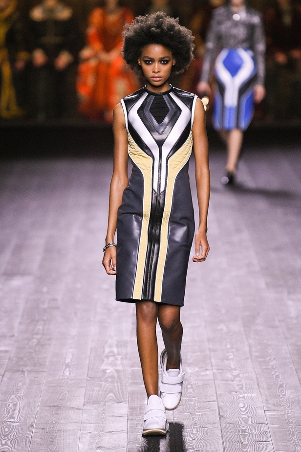 عرض مجموعة Louis Vuitton لموسم خريف وشتاء 2020