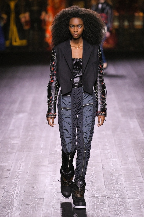 عرض مجموعة Louis Vuitton لموسم خريف وشتاء 2020