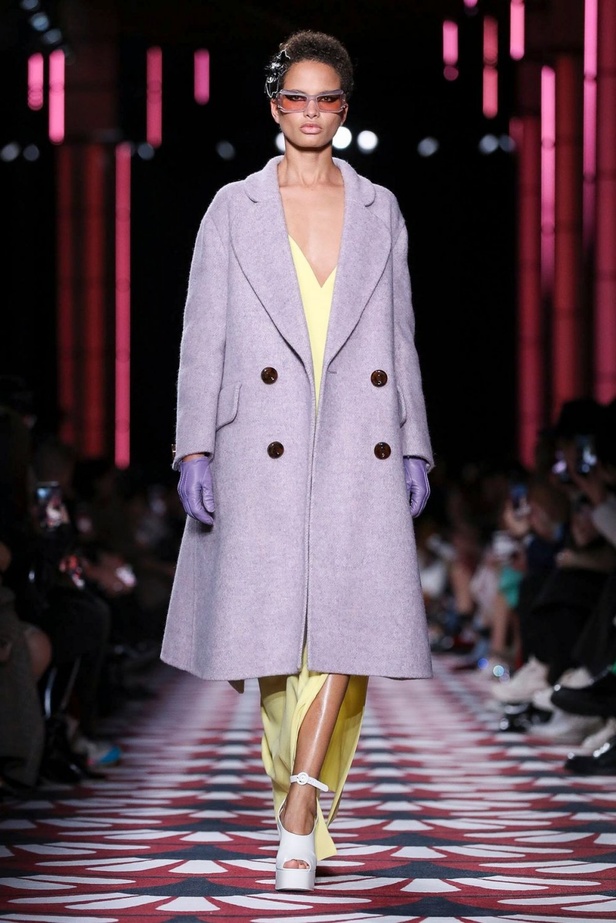 عرض أزياء دار Miu Miu لخريف وشتاء 2020-2021