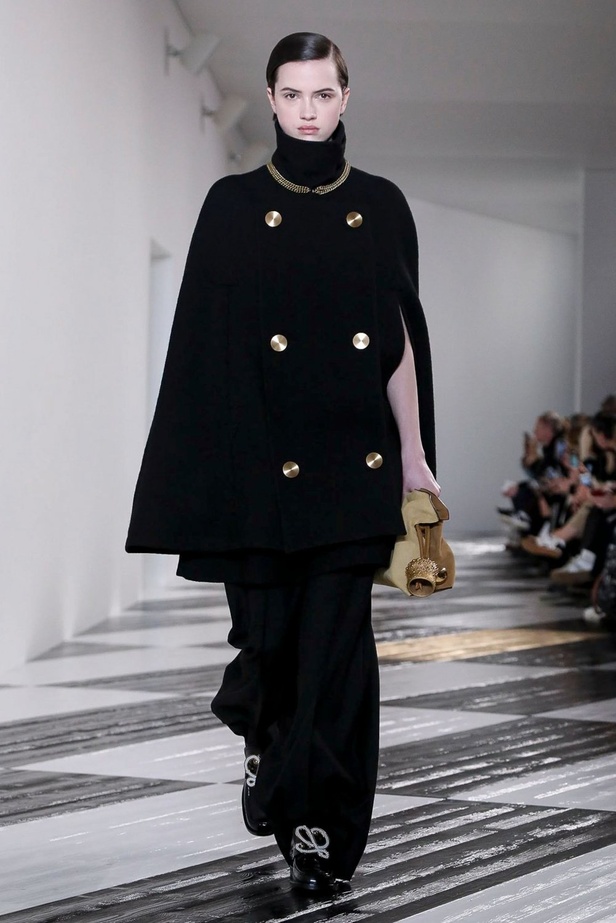 عرض مجموعة LOEWE لموسم خريف وشتاء 2020