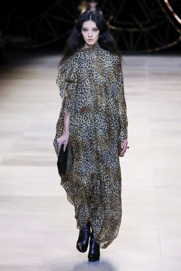 مجموعة الازياء الفاخرة من CELINE لخريف وشتاء 2020-2021