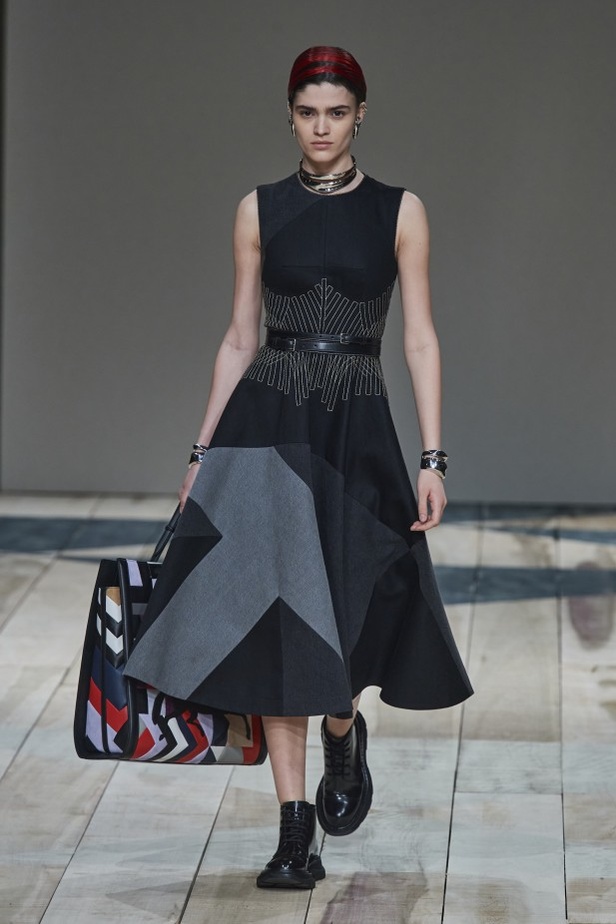 مجموعة ألكسندر ماكوين لخريف وشتاء 2020-2021