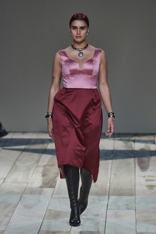 مجموعة ألكسندر ماكوين لخريف وشتاء 2020-2021