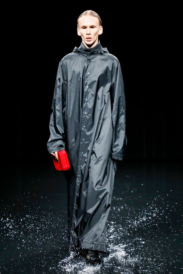 عرض ازياء Balenciaga لخريف وشتاء 2020-2021