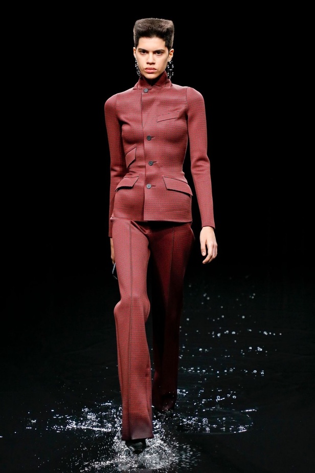 عرض ازياء Balenciaga لخريف وشتاء 2020-2021