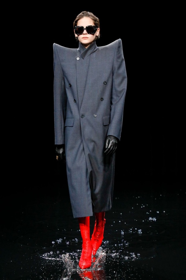 عرض ازياء Balenciaga لخريف وشتاء 2020-2021
