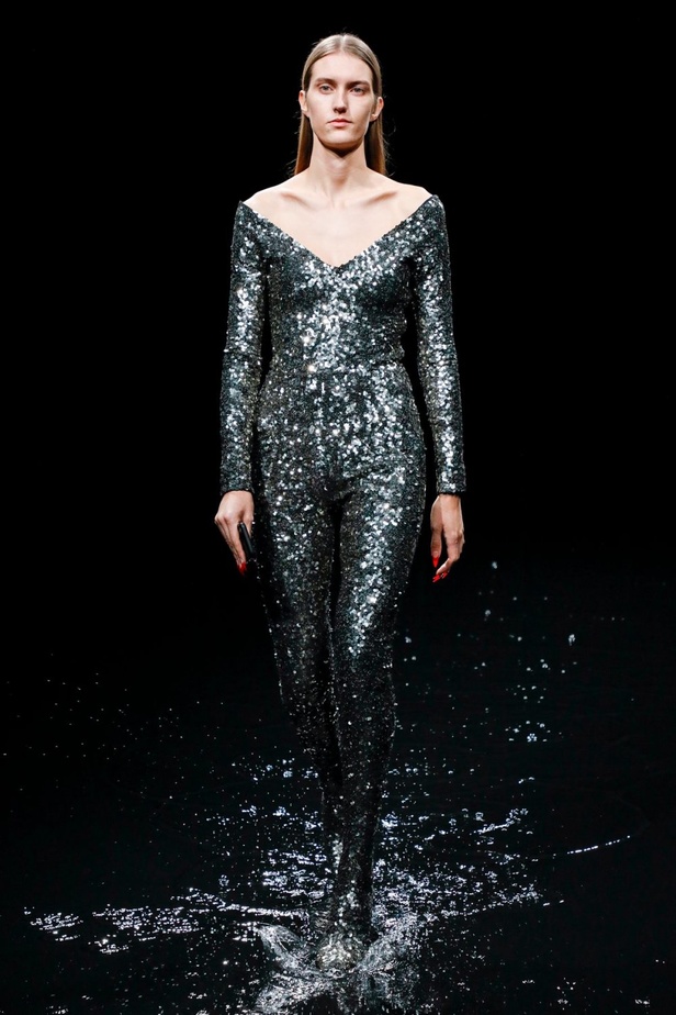 عرض ازياء Balenciaga لخريف وشتاء 2020-2021