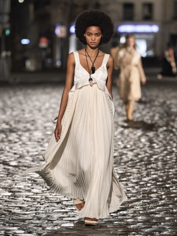 عرض أزياء Chloe  لخريف وشتاء 2021-2022 