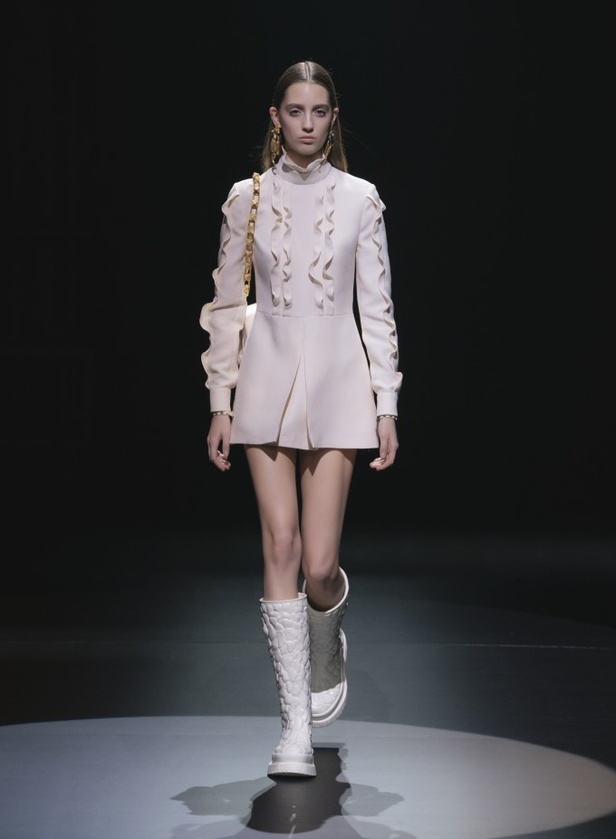 ماهي رسالة مجموعة آكت من VALENTINO لمدينة ميلانو؟