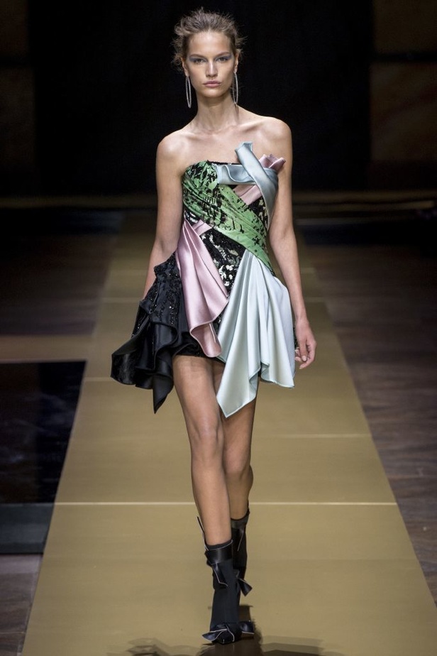 فرساتشي ترسم خيوطا جديدة في اسبوع الهوت كوتور