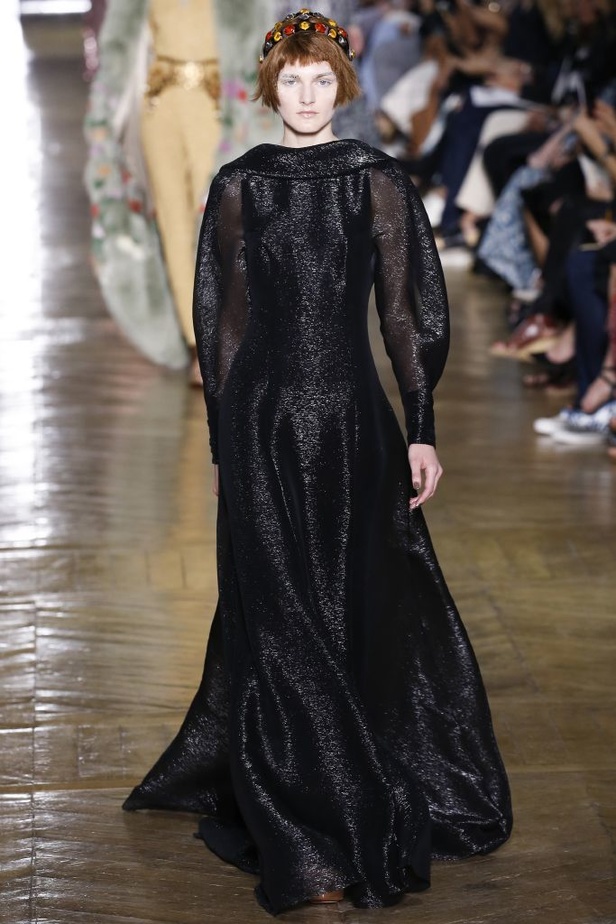 مجموعة "يوليانا سيرجينكو" للهوت كوتور لموسم خريف 2016