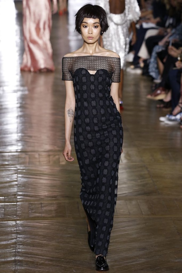 مجموعة "يوليانا سيرجينكو" للهوت كوتور لموسم خريف 2016