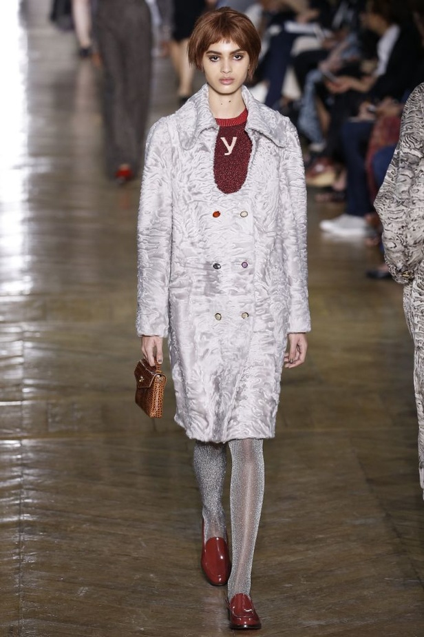 مجموعة "يوليانا سيرجينكو" للهوت كوتور لموسم خريف 2016