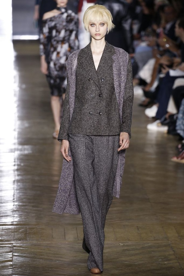 مجموعة "يوليانا سيرجينكو" للهوت كوتور لموسم خريف 2016