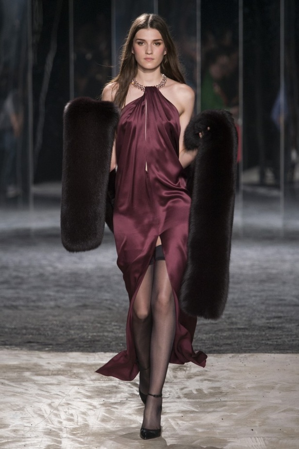 مجموعة Azzaro من الألبسة الفاخرة لخريف وشتاء 2017