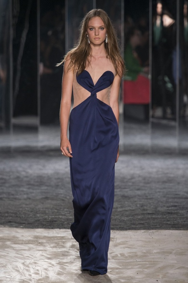 مجموعة Azzaro من الألبسة الفاخرة لخريف وشتاء 2017