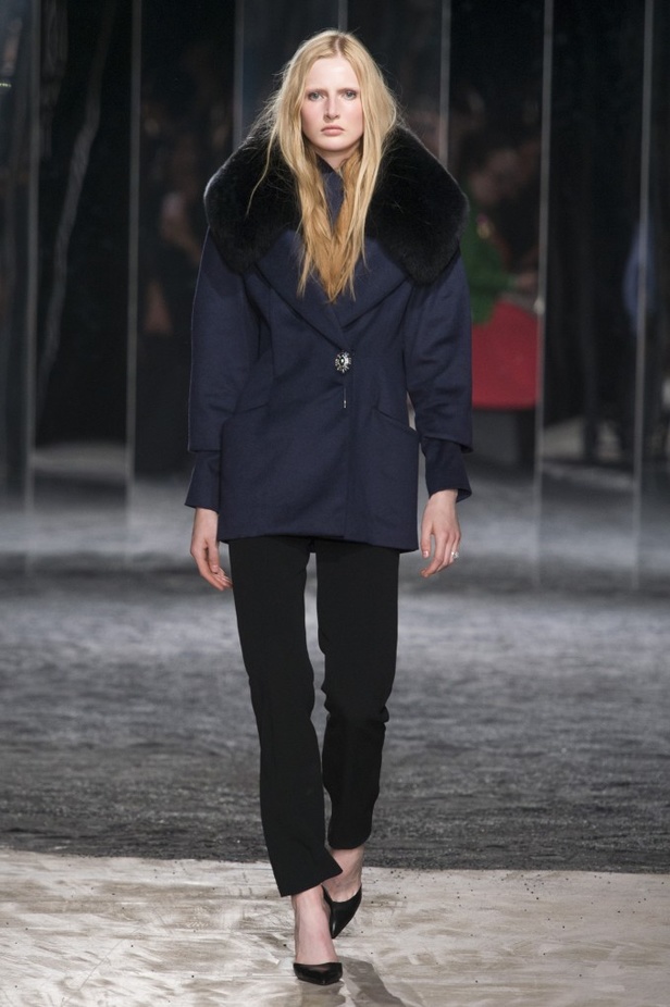 مجموعة Azzaro من الألبسة الفاخرة لخريف وشتاء 2017