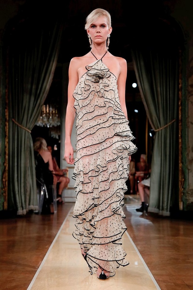 مجموعة Giorgio Armani Prive للأزياء الراقية لخريف 2018 