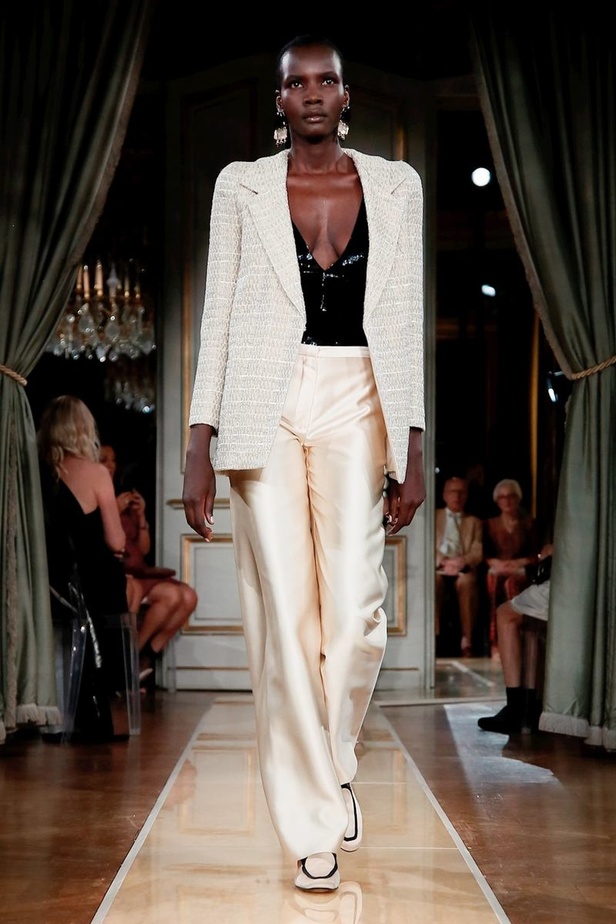 مجموعة Giorgio Armani Prive للأزياء الراقية لخريف 2018 