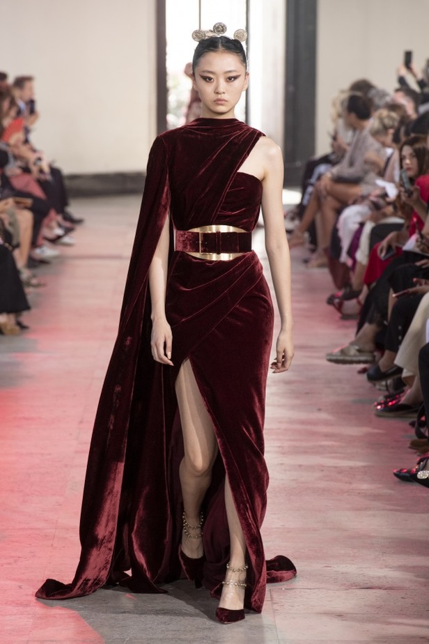 مجموعة إيلي صعب للأزياء الفاخرة لخريف وشتاء 2020 من وحي الصين