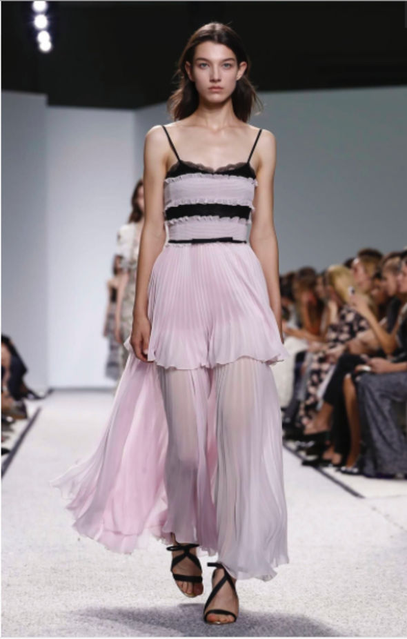 مجموعة Giambattista Valli لربيع وصيف ٢٠١٧ !