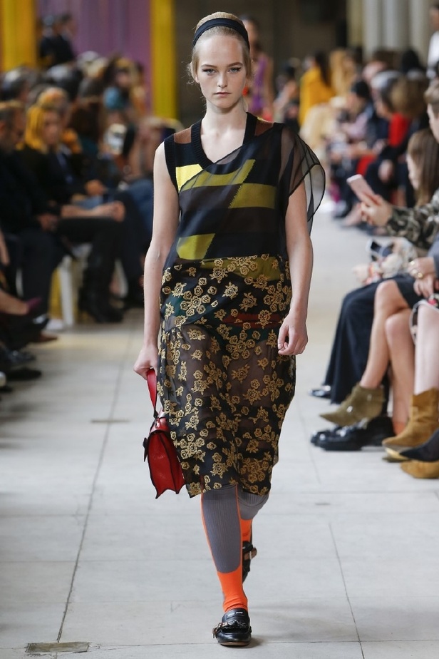 ابتكار وإبداع ضمن مجموعة ميو ميو لموسم ربيع وصيف 2018